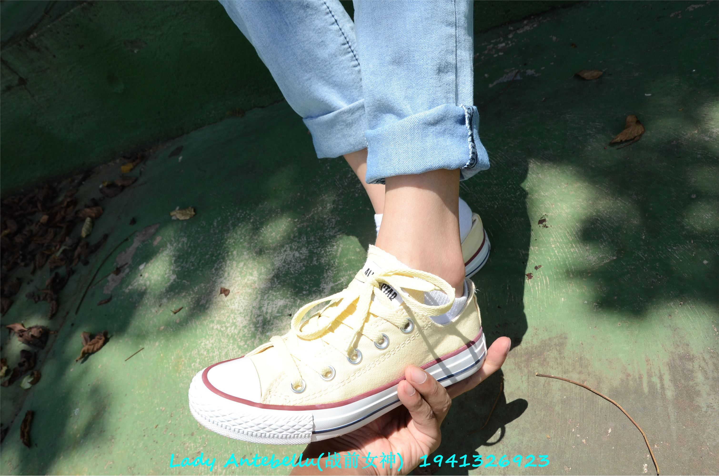 [战前女神] 恋足美腿棉袜女神级摄影套图 038