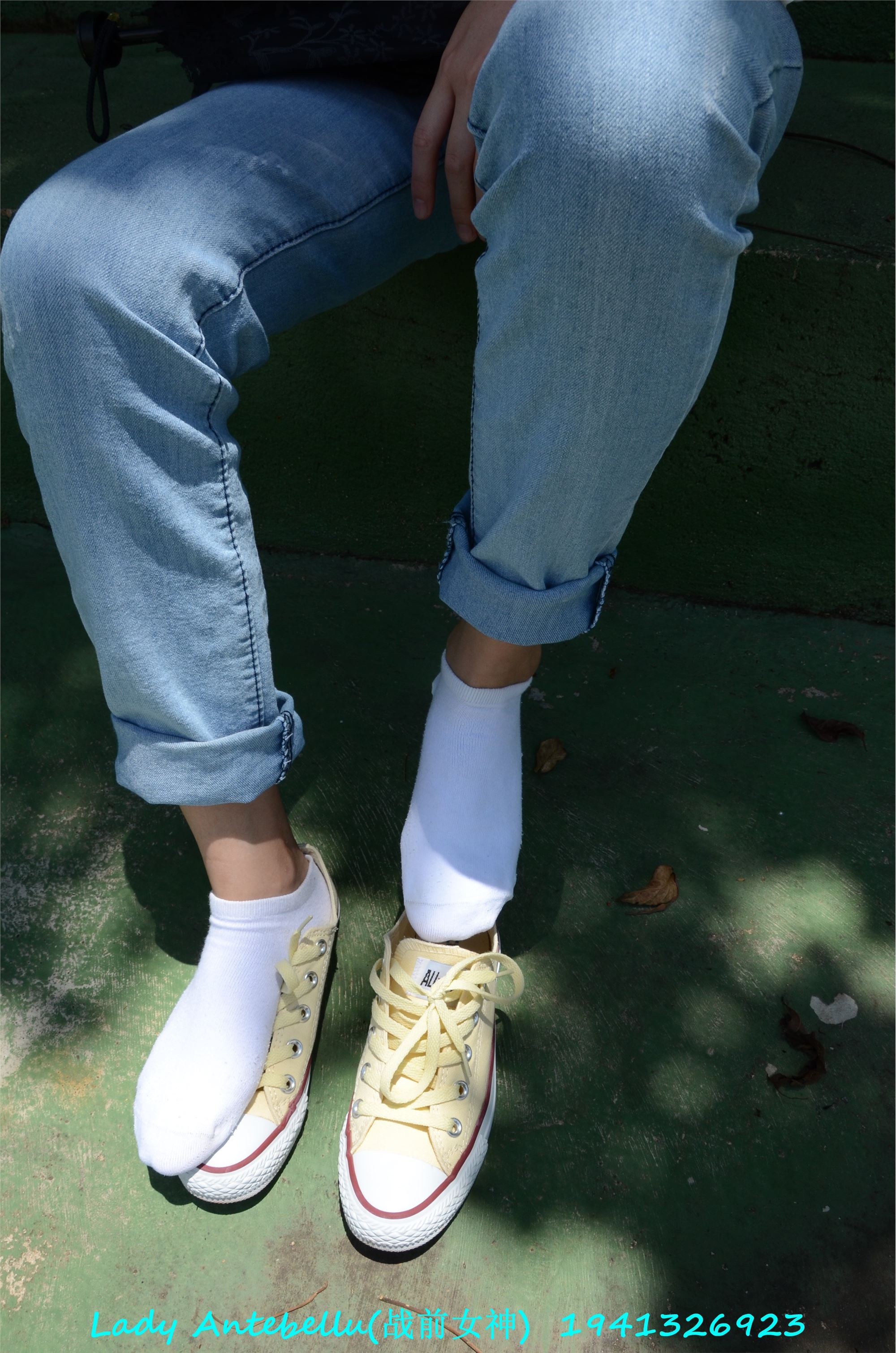 [战前女神] 恋足美腿棉袜女神级摄影套图 038