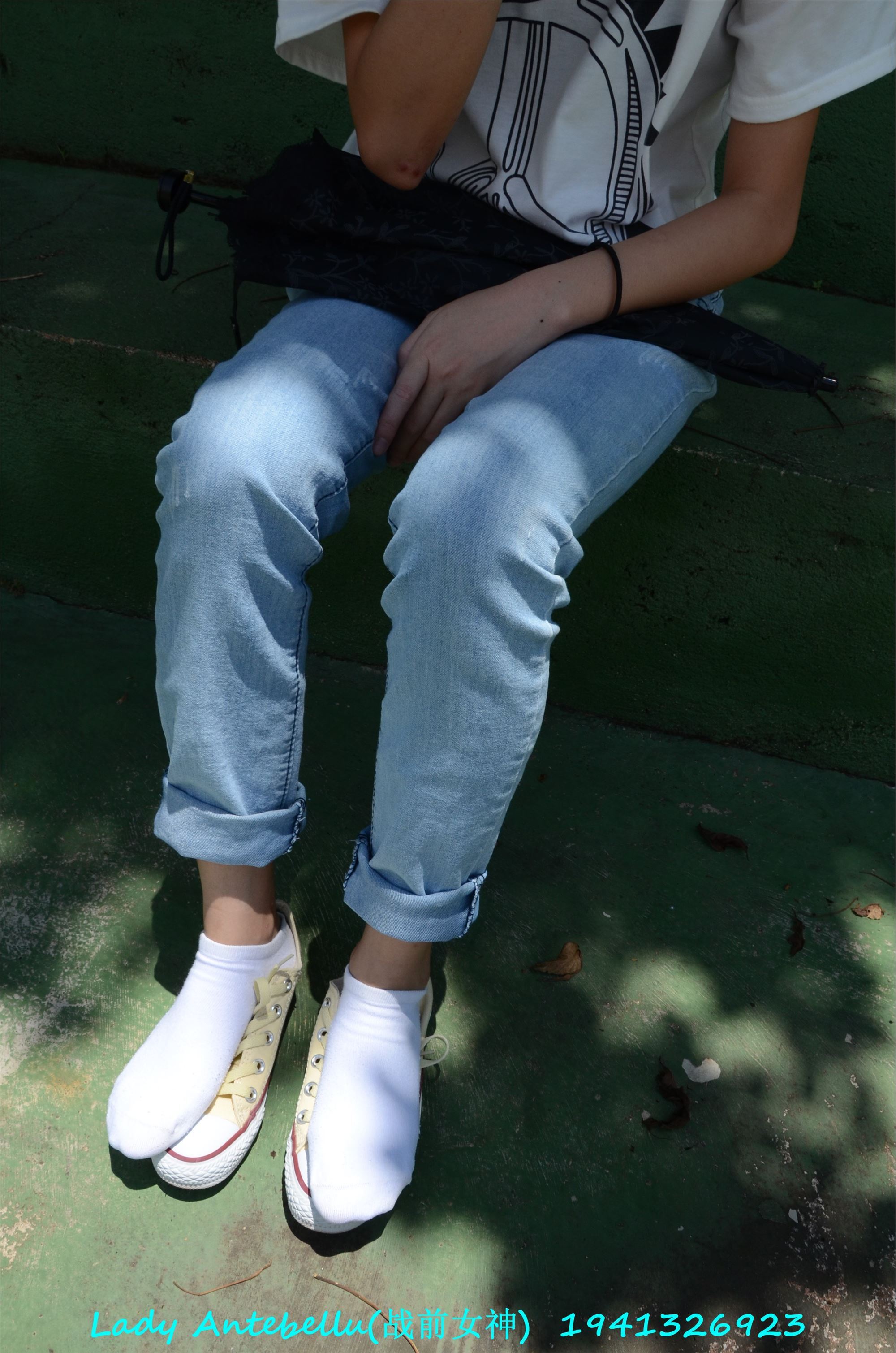 [战前女神] 恋足美腿棉袜女神级摄影套图 038