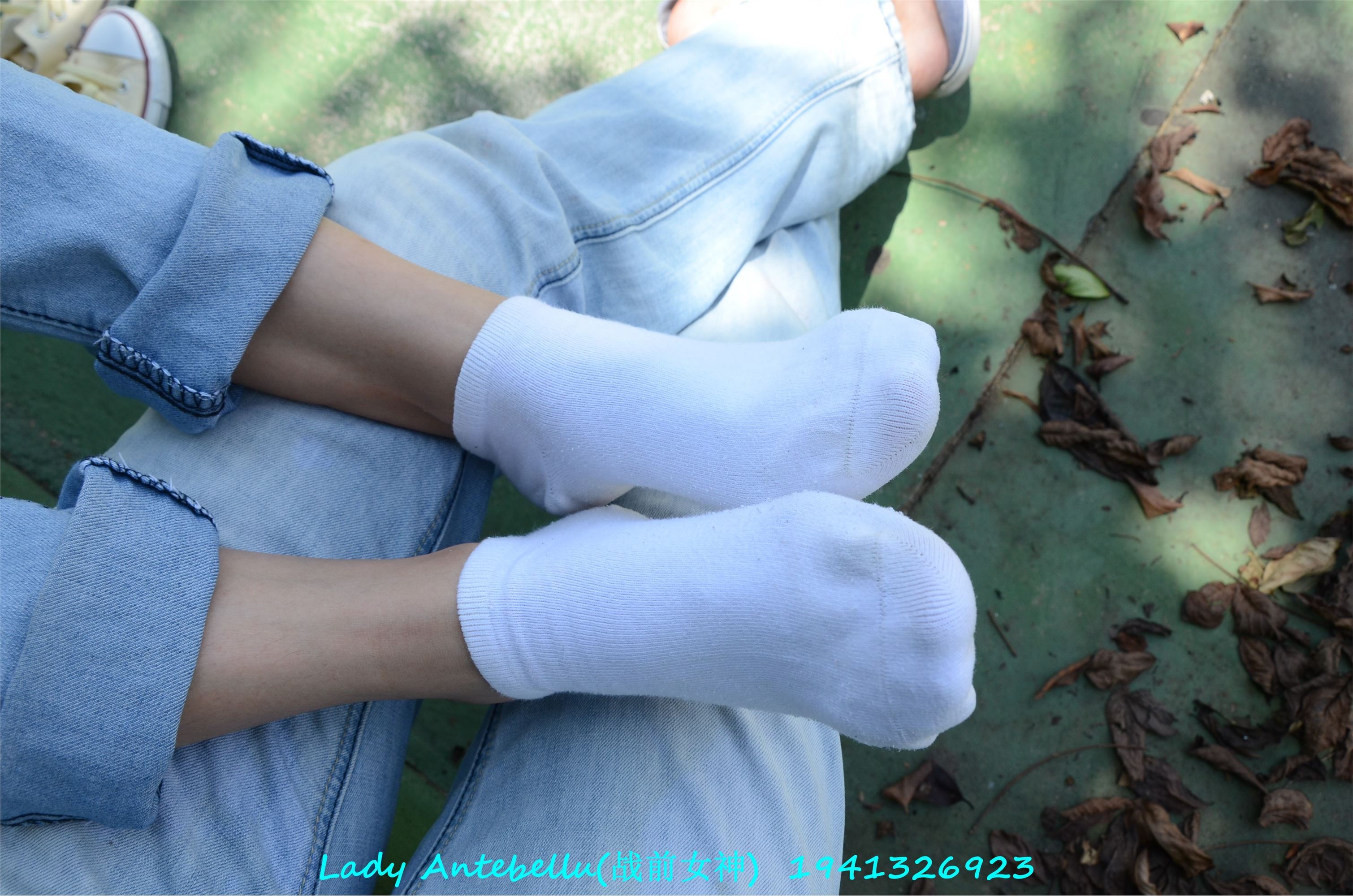 [战前女神] 恋足美腿棉袜女神级摄影套图 038