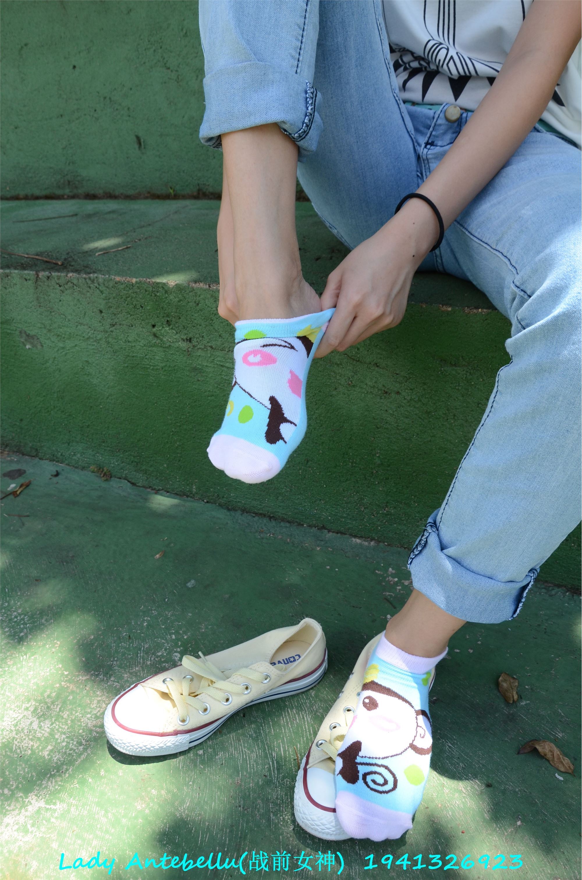 [战前女神] 恋足美腿棉袜女神级摄影套图 038