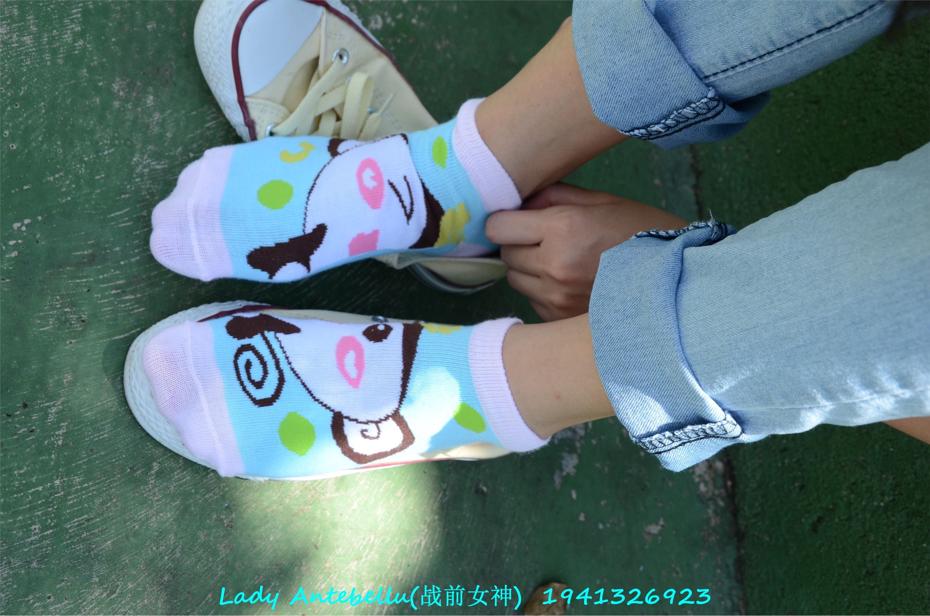 [战前女神] 恋足美腿棉袜女神级摄影套图 038