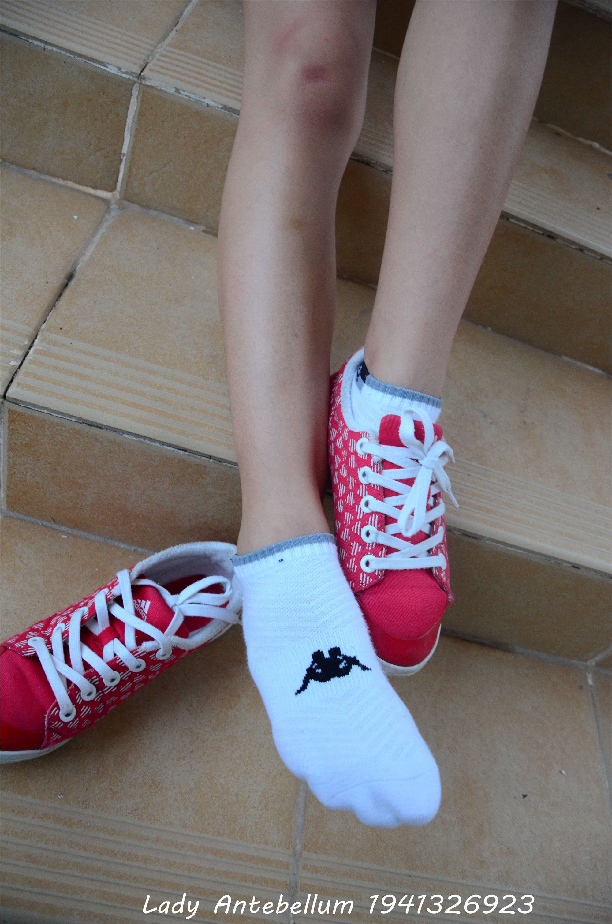 [战前女神] 恋足美腿棉袜女神级摄影套图 039