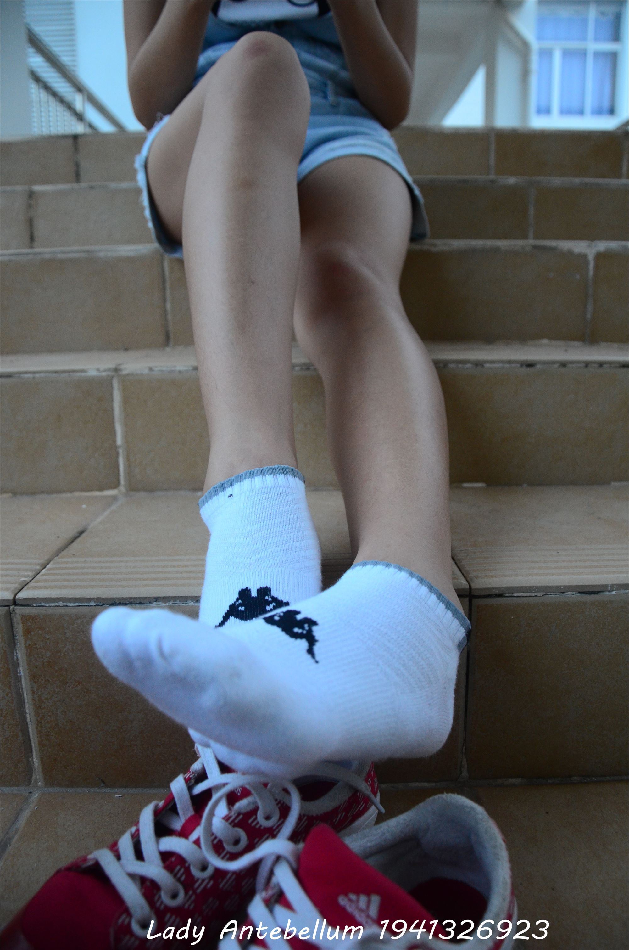 [战前女神] 恋足美腿棉袜女神级摄影套图 039