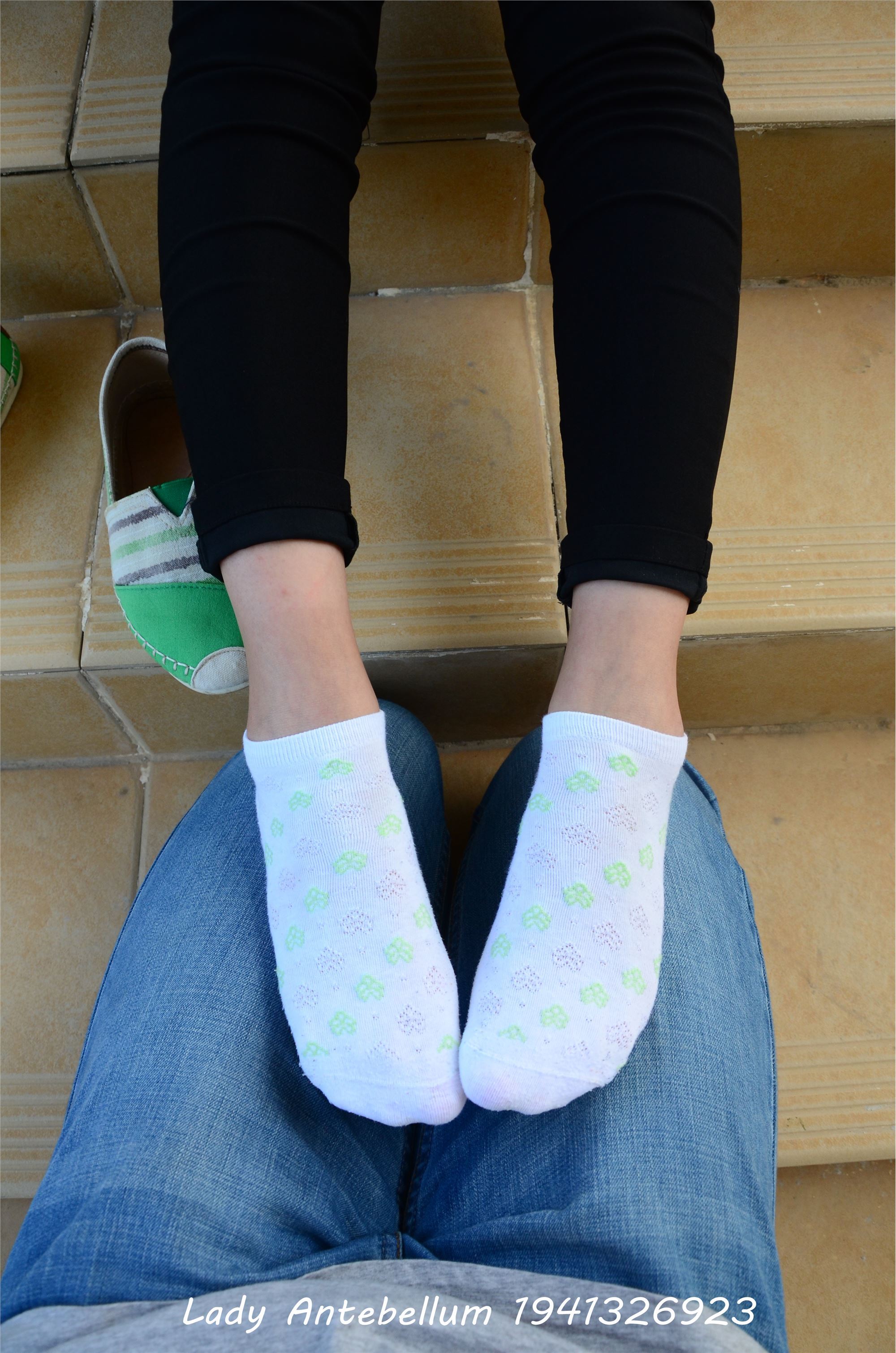 [战前女神] 恋足美腿棉袜女神级摄影套图 040