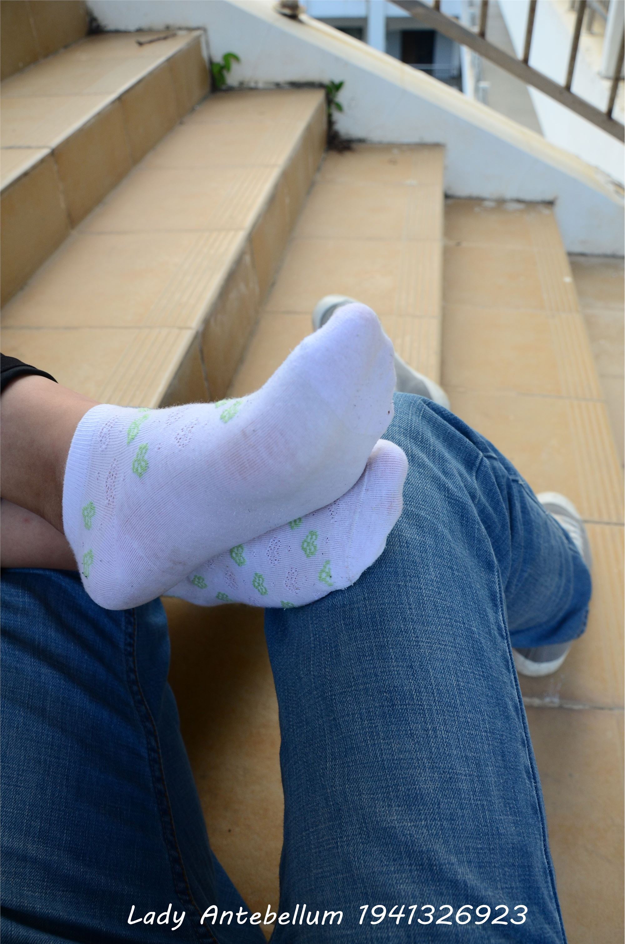 [战前女神] 恋足美腿棉袜女神级摄影套图 040