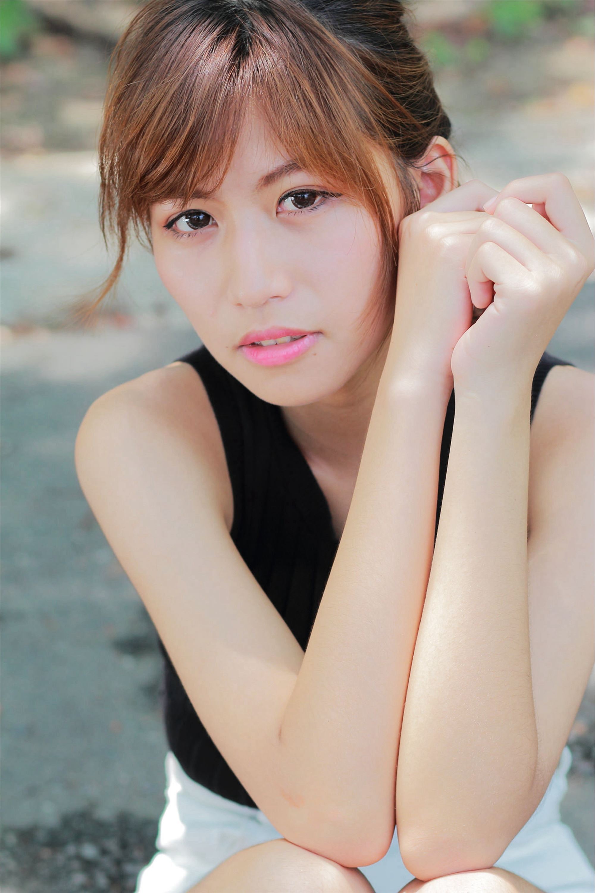 制服の女生 No.001 林温蒂