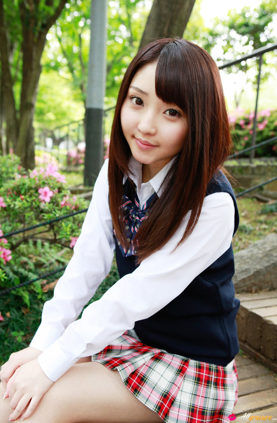 [allgravure][10-07] short-skirt-surprise