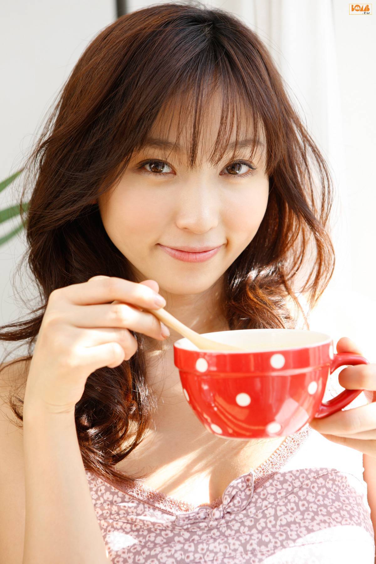 吉木りさ 2011年05月號 Bomb.tv 日本美女套图