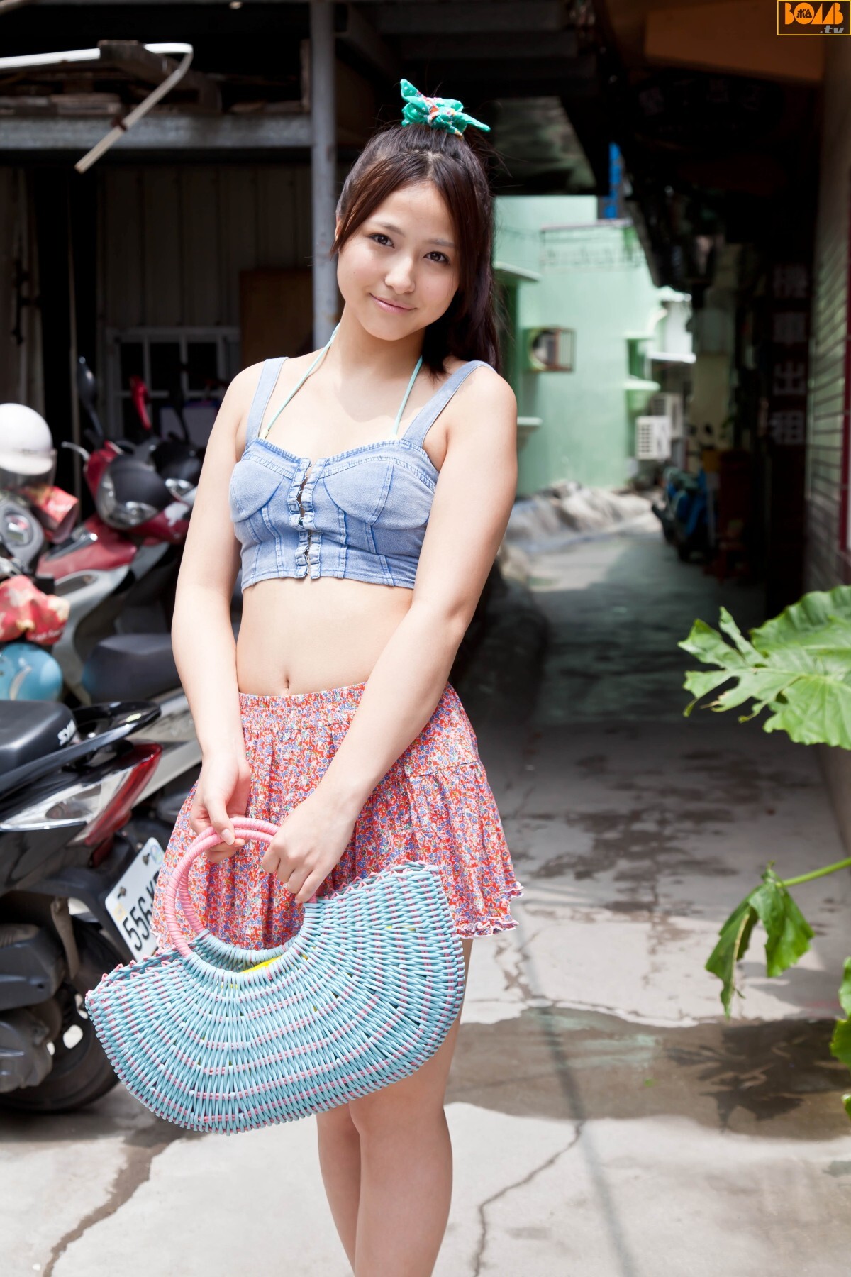 Bomb.tv 03-01 2012年3月號全4套 日本性感美女图片