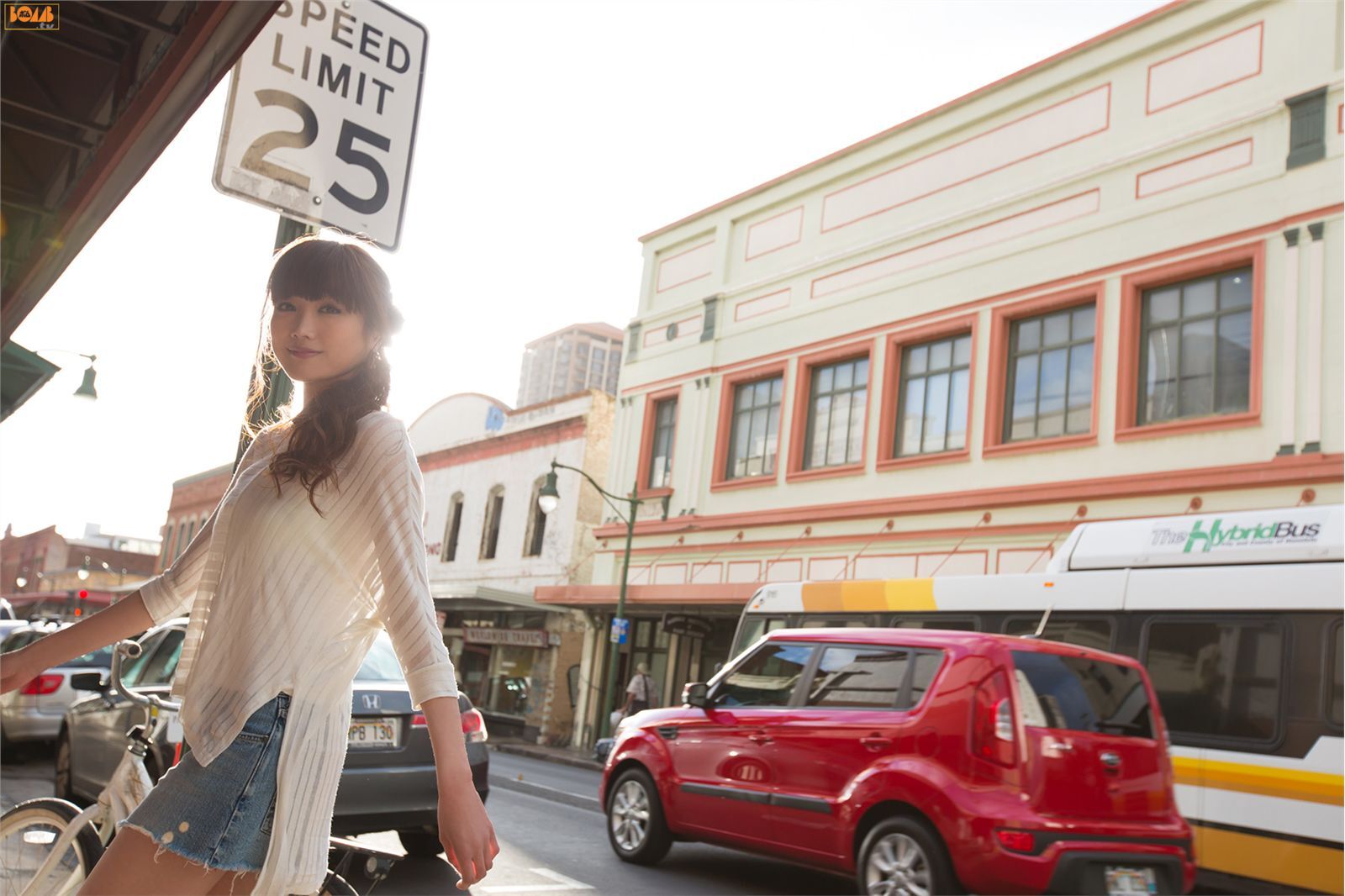[Bomb.tv] 2013.08.01 2013年8月 佐藤江梨子
