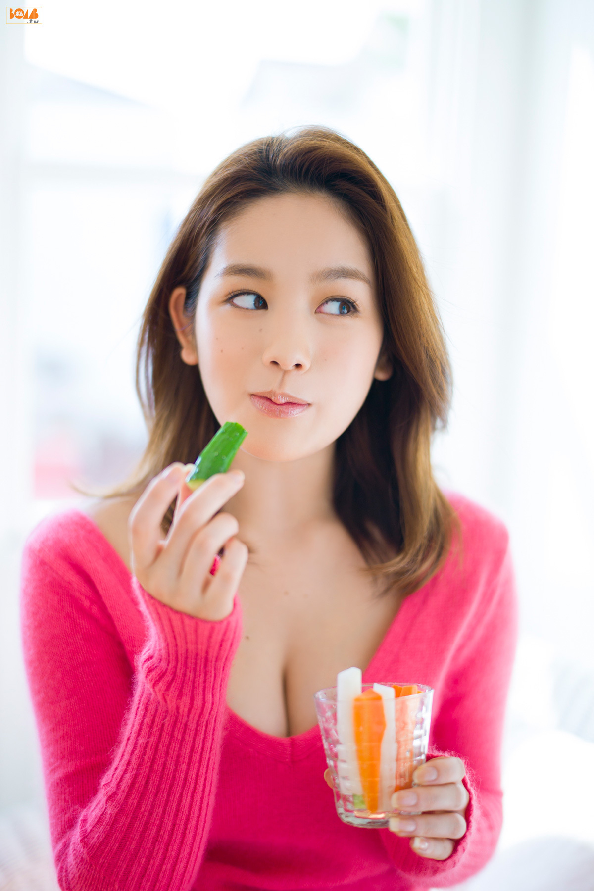 [BOMB.tv] 2014-01-01 GRavURE Channel 2014年01月号 Miwako Kakei 筧美和子