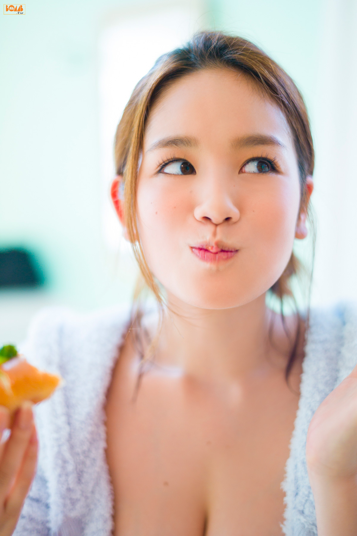 [BOMB.tv] 2014-01-01 GRavURE Channel 2014年01月号 Miwako Kakei 筧美和子