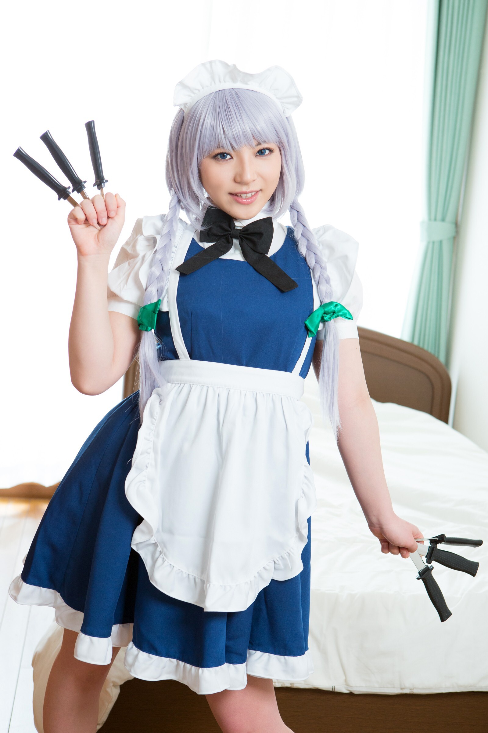 [Cosplay] 2013.04.13 Touhou Project - Izayoi Sakuya great body and shaved pussy