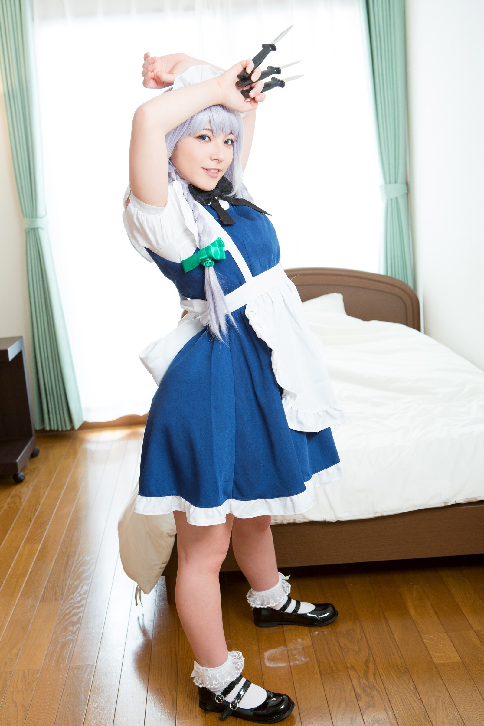 [Cosplay] 2013.04.13 Touhou Project - Izayoi Sakuya great body and shaved pussy