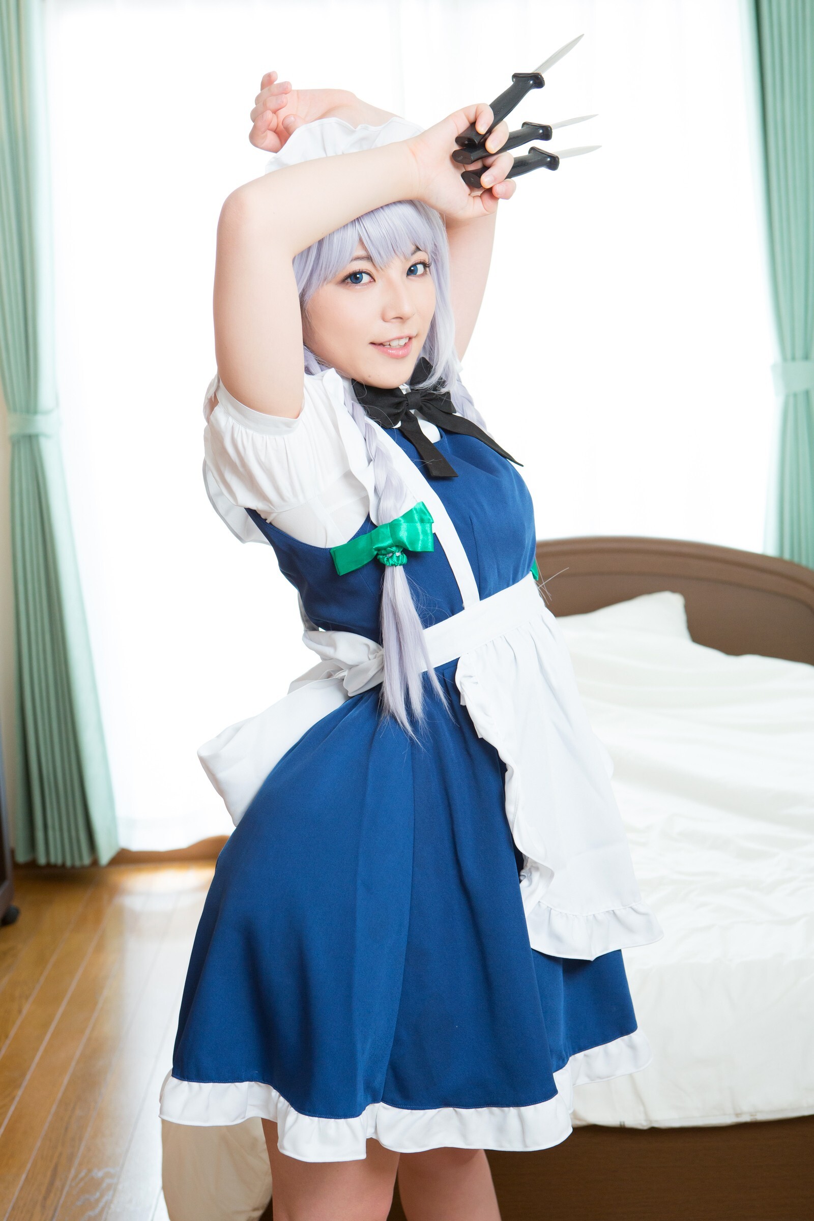 [Cosplay] 2013.04.13 Touhou Project - Izayoi Sakuya great body and shaved pussy