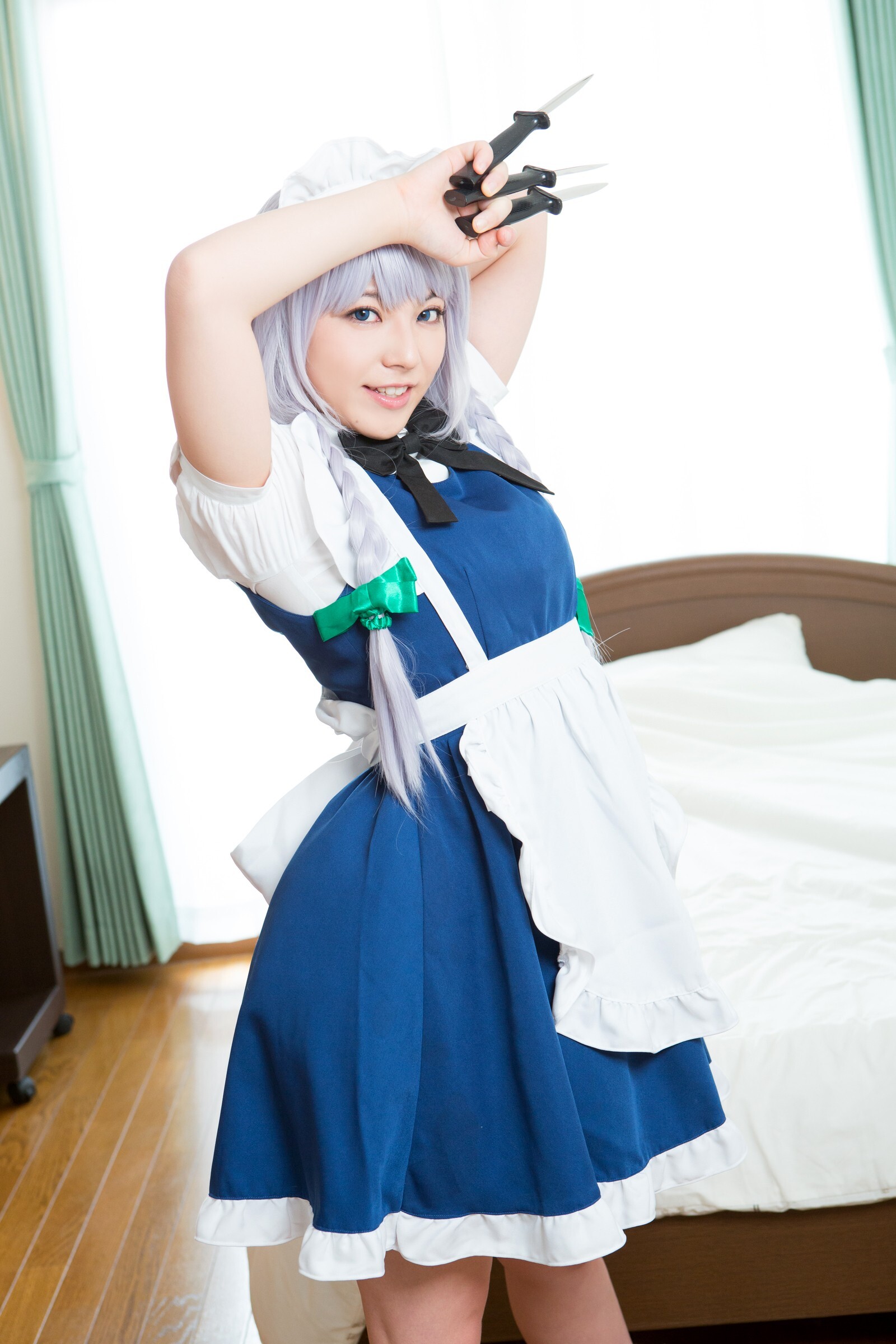 [Cosplay] 2013.04.13 Touhou Project - Izayoi Sakuya great body and shaved pussy