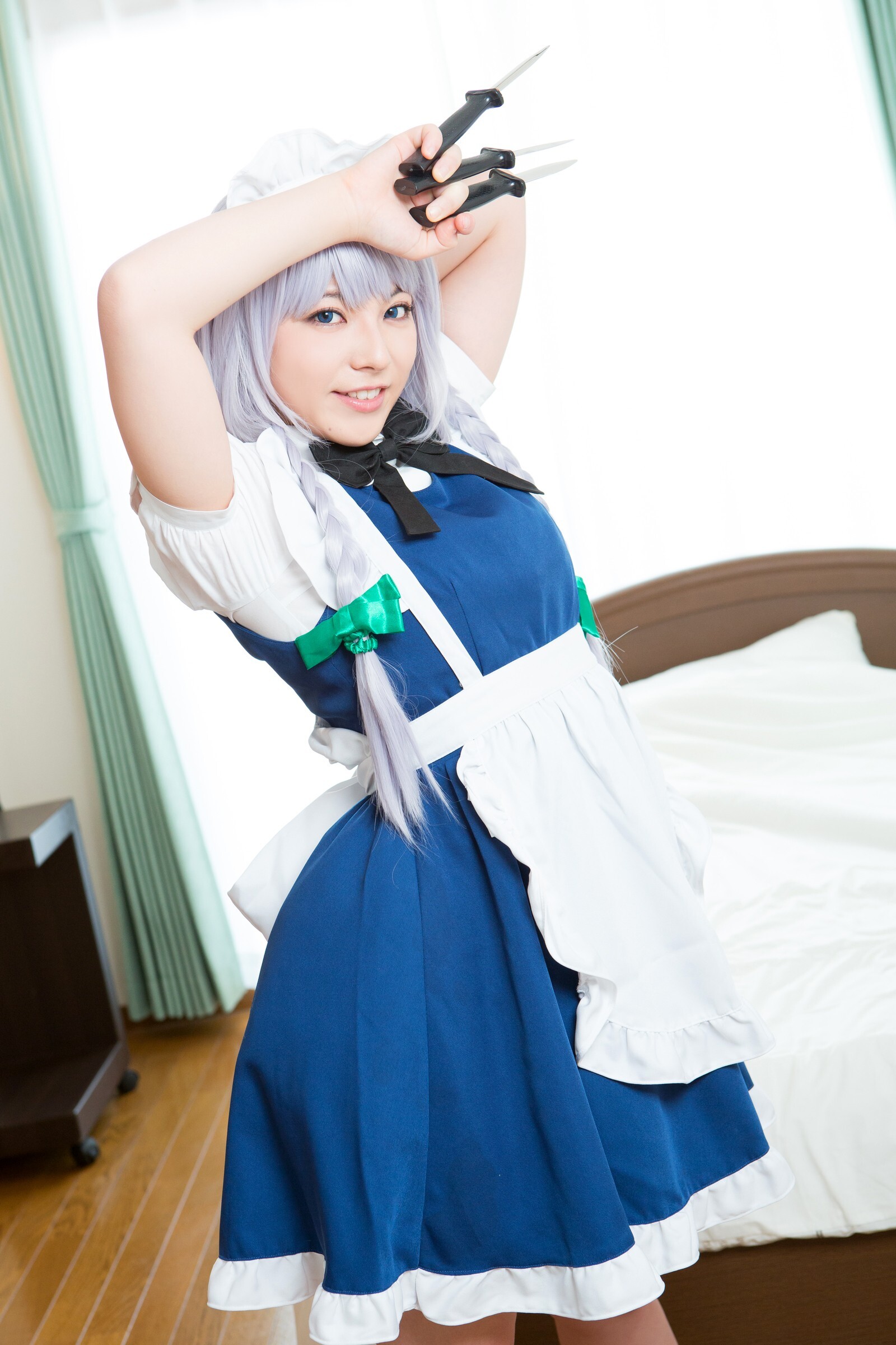 [Cosplay] 2013.04.13 Touhou Project - Izayoi Sakuya great body and shaved pussy
