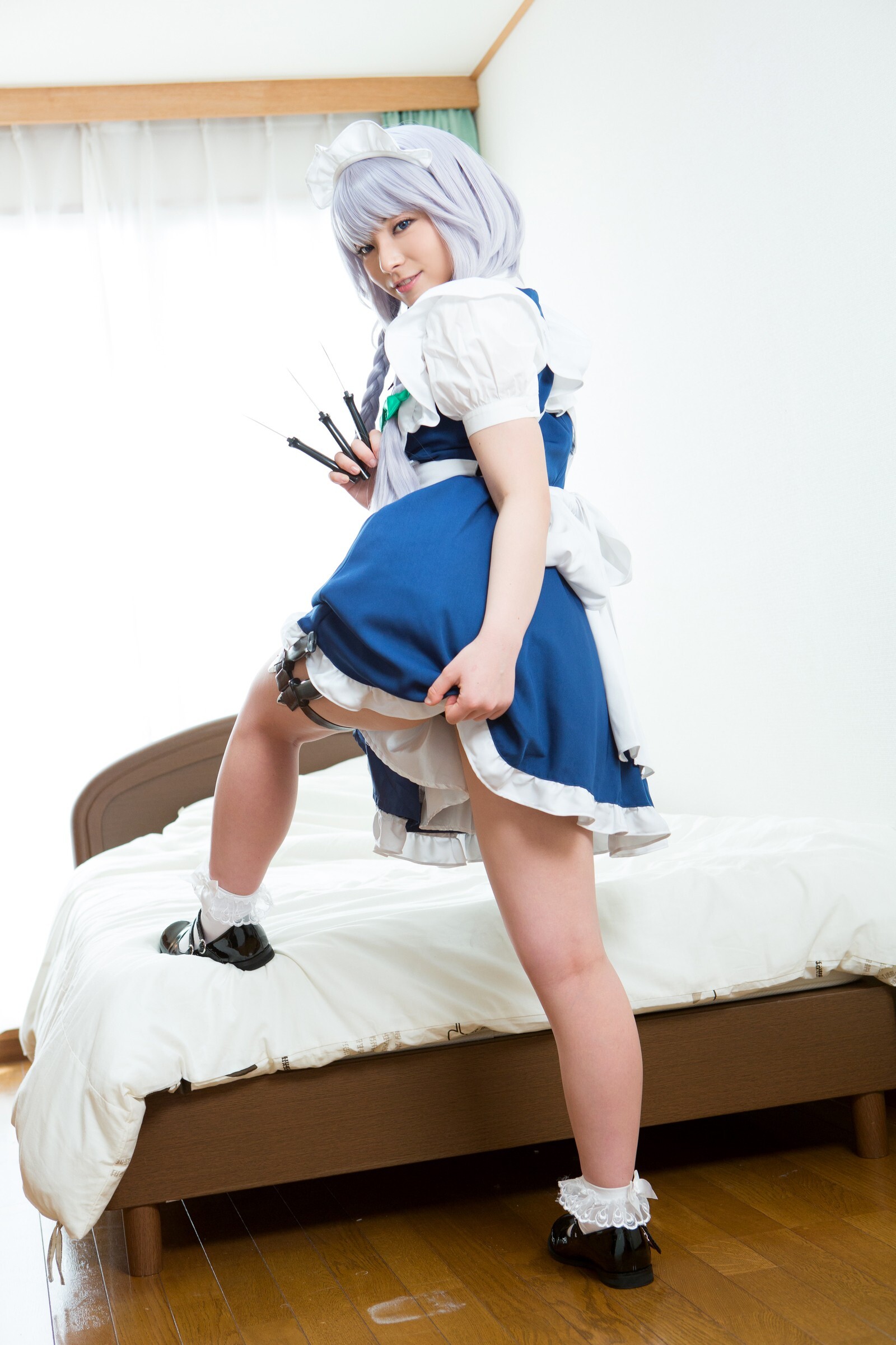 [Cosplay] 2013.04.13 Touhou Project - Izayoi Sakuya great body and shaved pussy