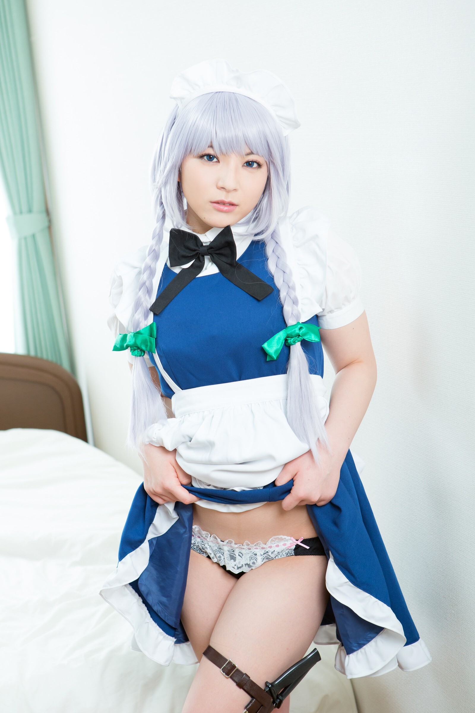 [Cosplay] 2013.04.13 Touhou Project - Izayoi Sakuya great body and shaved pussy