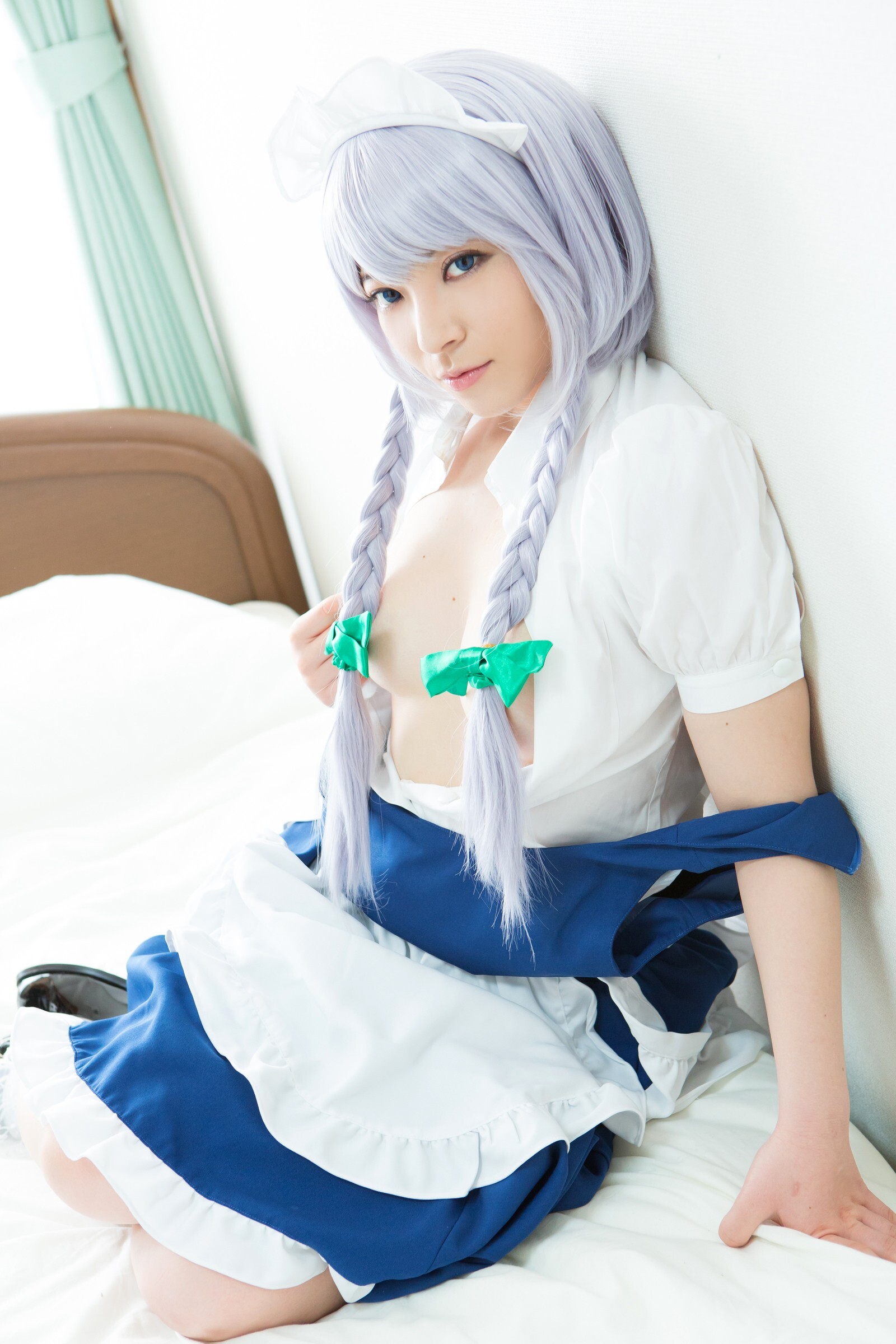 [Cosplay] 2013.04.13 Touhou Project - Izayoi Sakuya great body and shaved pussy