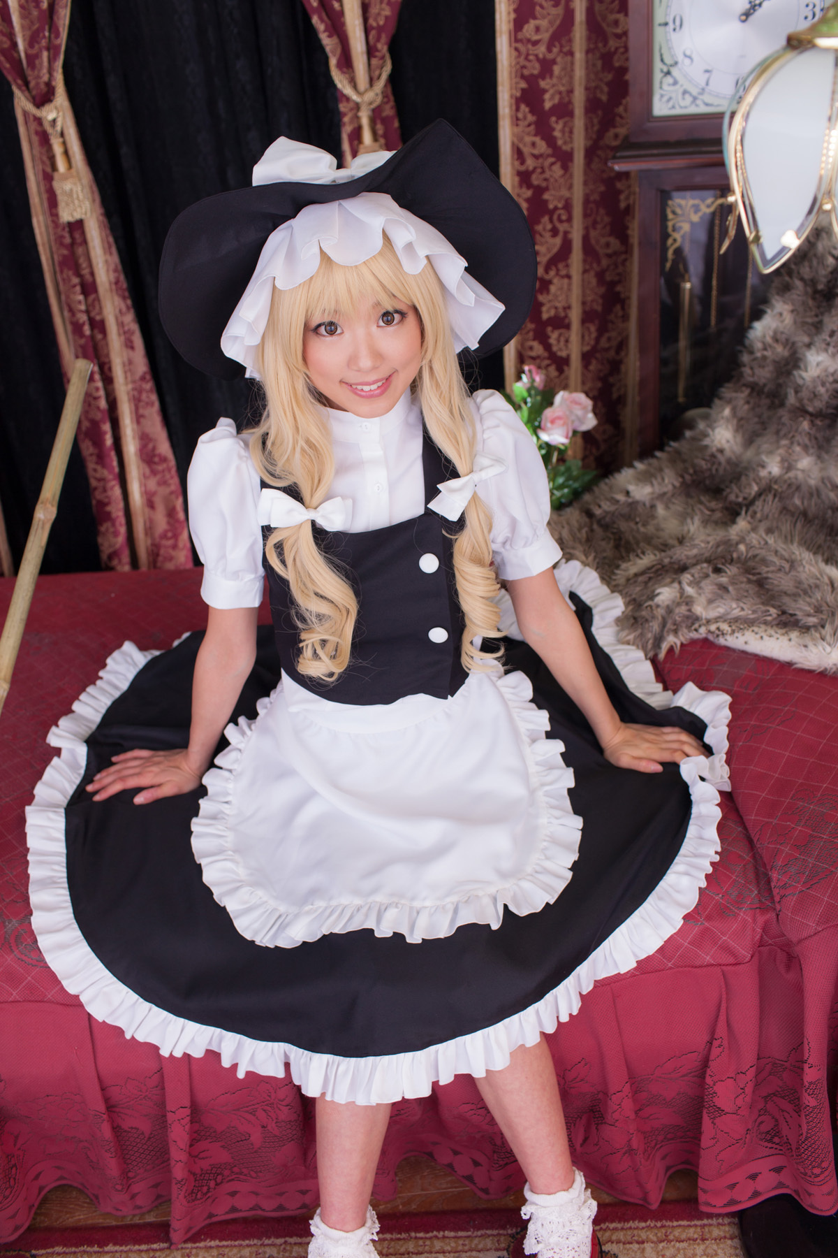 [Cosplay]  Beautiful Marisa Kirisame from Touhou Project