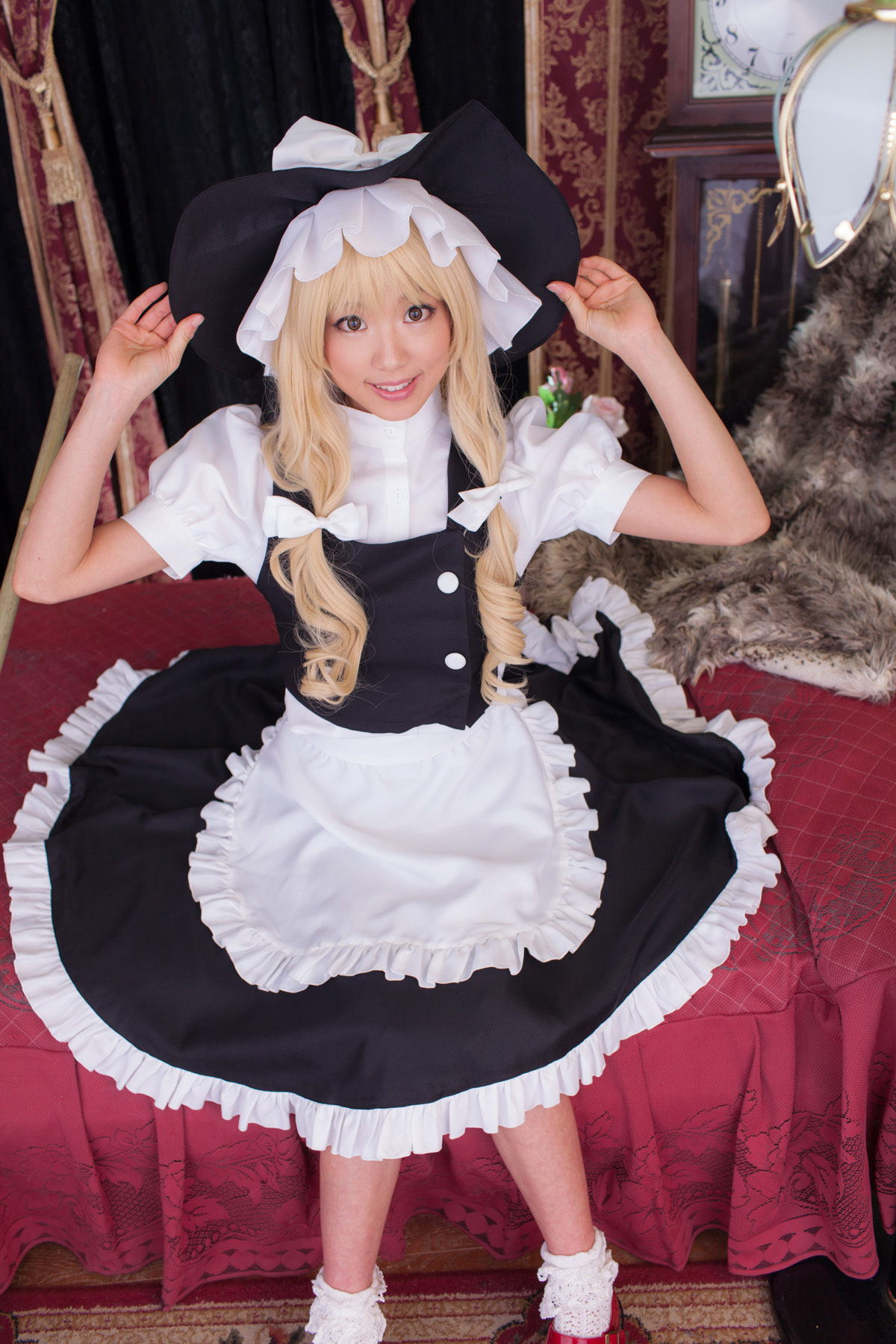 [Cosplay]  Beautiful Marisa Kirisame from Touhou Project