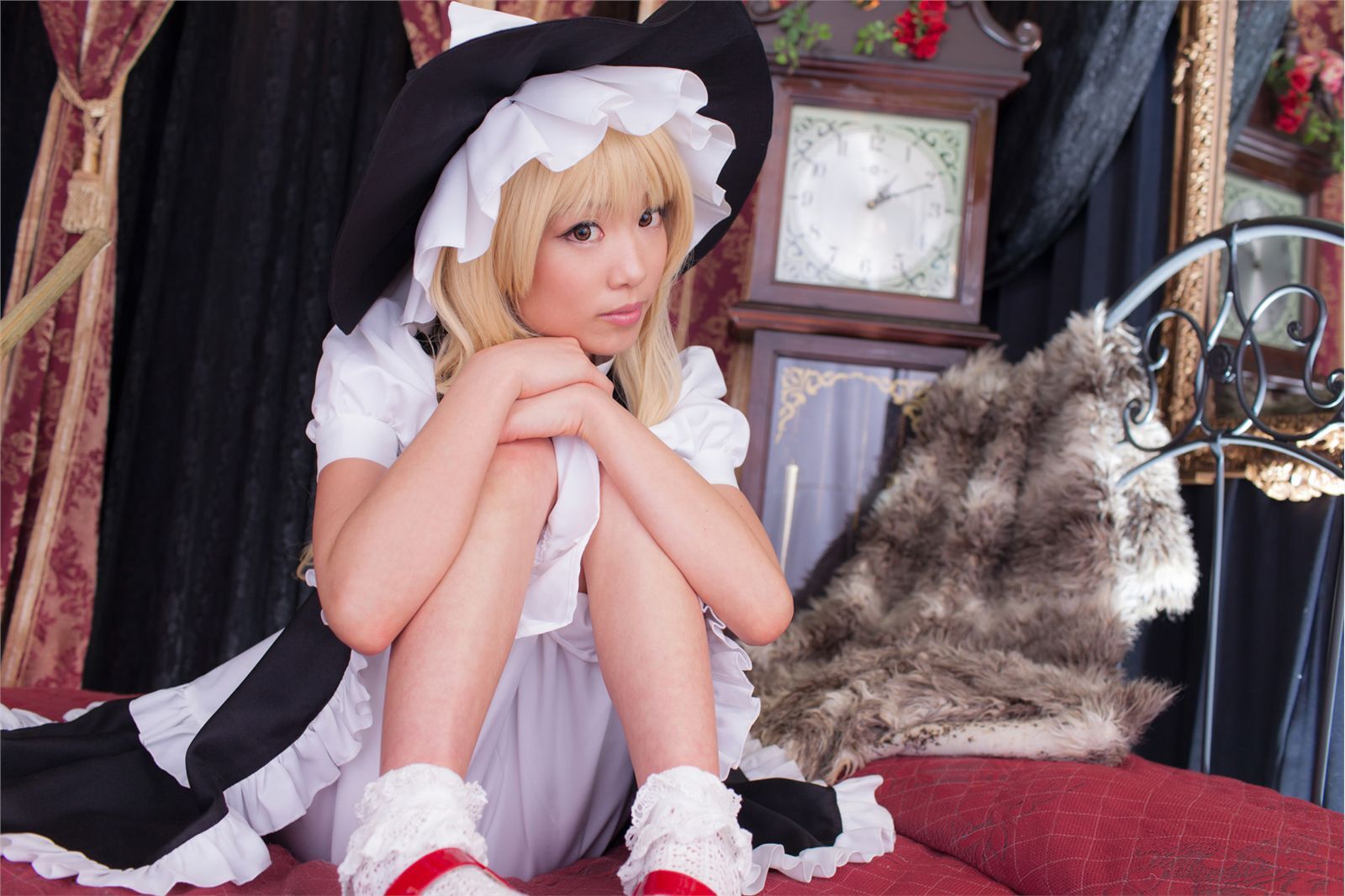 [Cosplay]  Beautiful Marisa Kirisame from Touhou Project