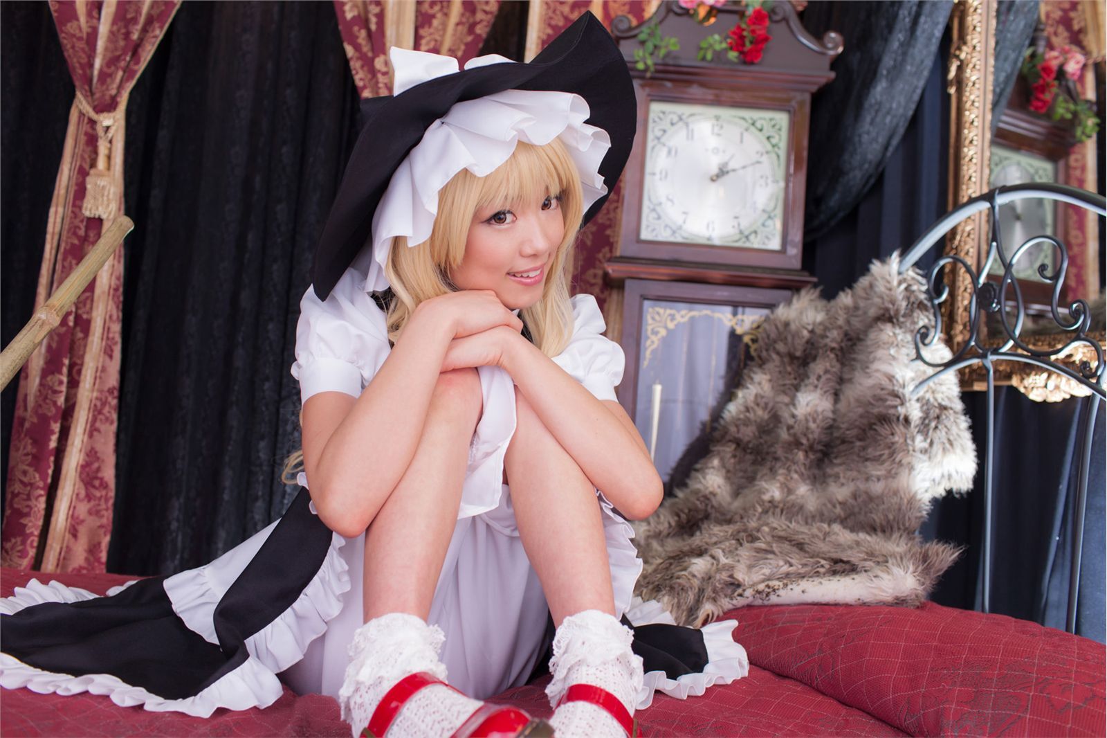 [Cosplay]  Beautiful Marisa Kirisame from Touhou Project