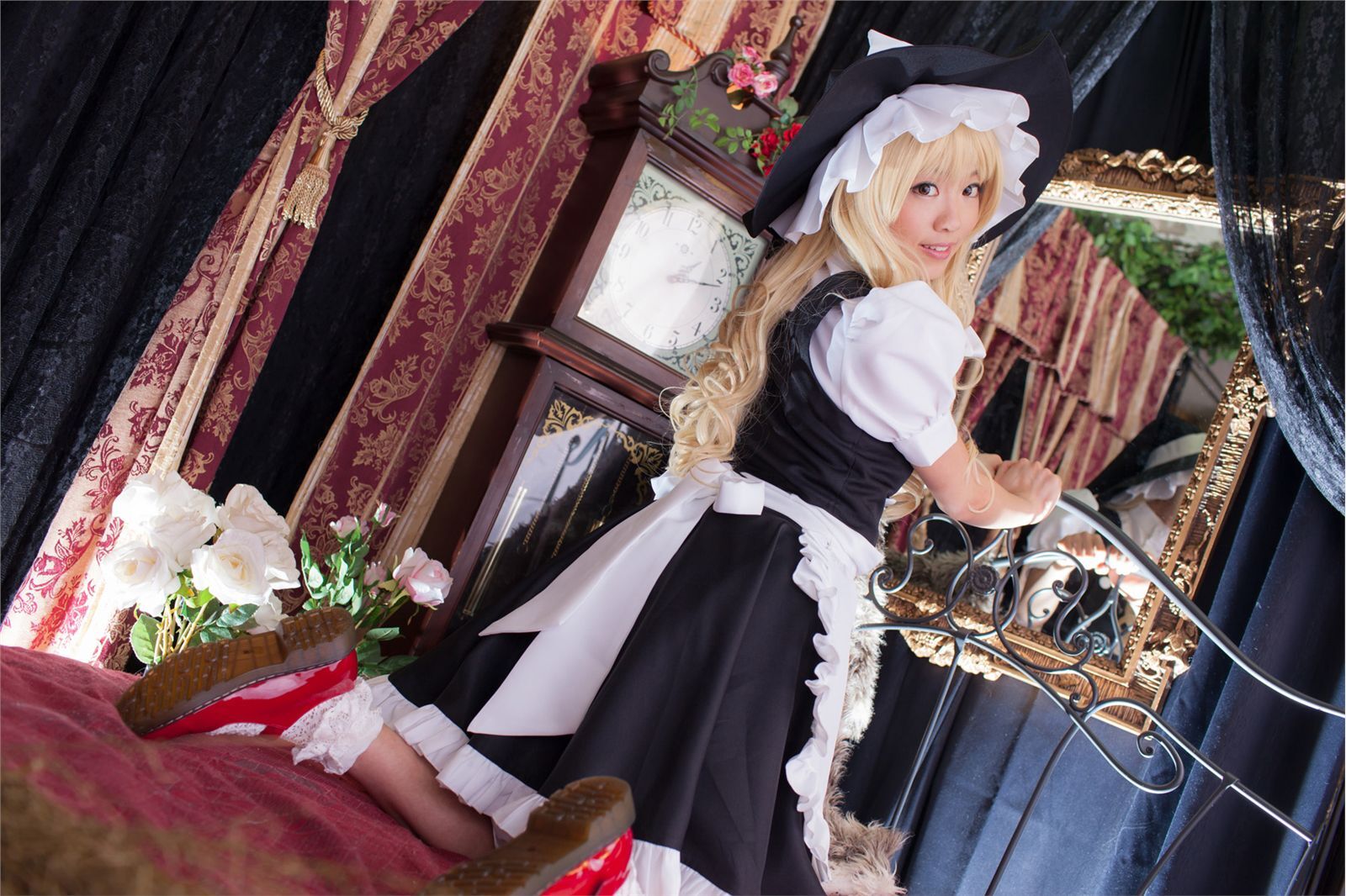 [Cosplay]  Beautiful Marisa Kirisame from Touhou Project