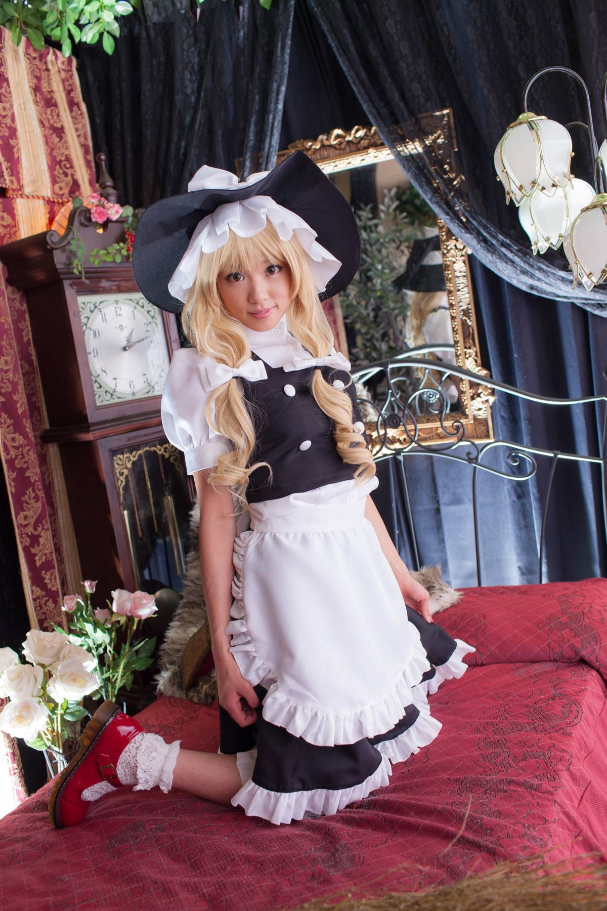 [Cosplay]  Beautiful Marisa Kirisame from Touhou Project
