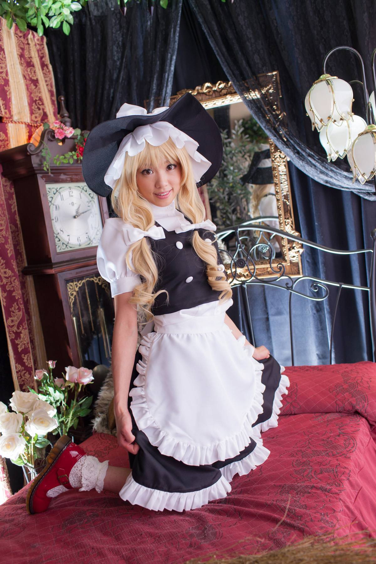 [Cosplay]  Beautiful Marisa Kirisame from Touhou Project