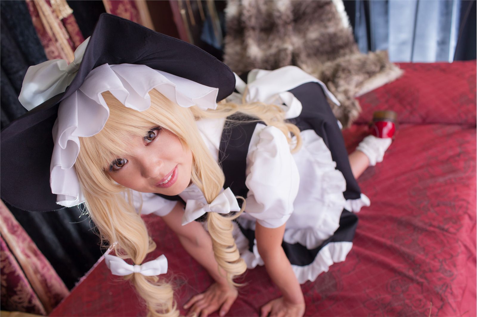 [Cosplay]  Beautiful Marisa Kirisame from Touhou Project