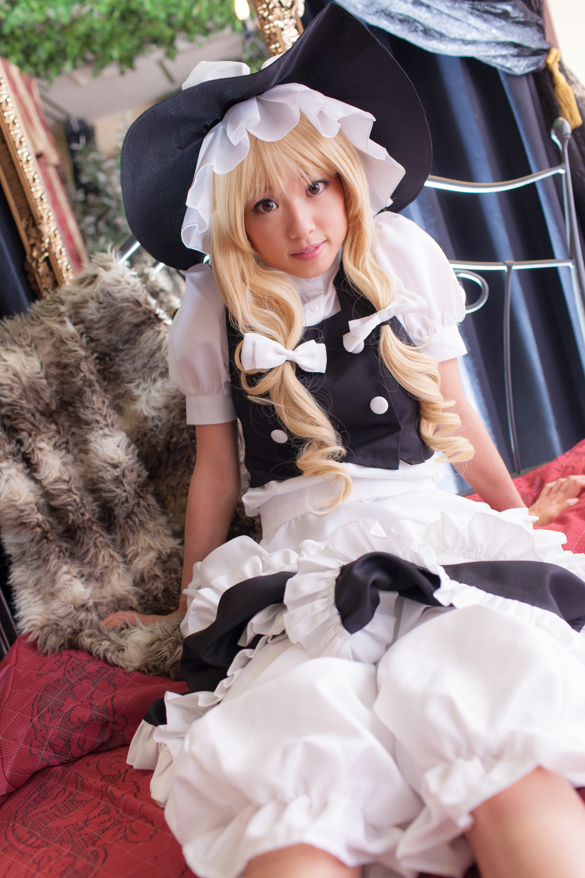 [Cosplay]  Beautiful Marisa Kirisame from Touhou Project