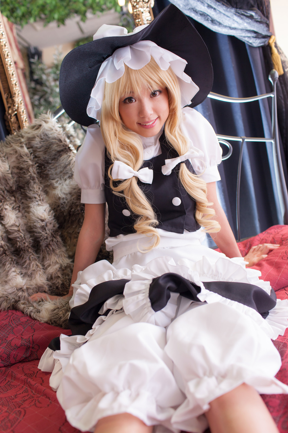 [Cosplay]  Beautiful Marisa Kirisame from Touhou Project
