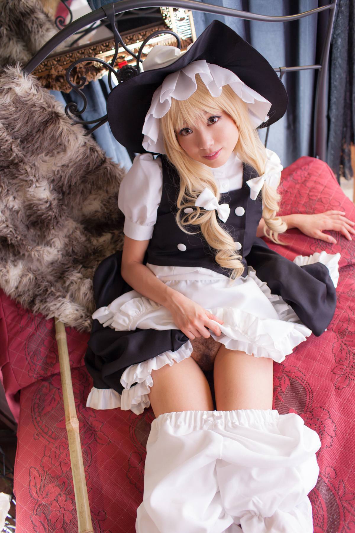 [Cosplay]  Beautiful Marisa Kirisame from Touhou Project