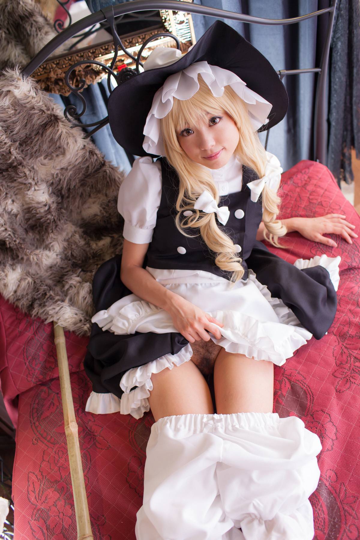 [Cosplay]  Beautiful Marisa Kirisame from Touhou Project