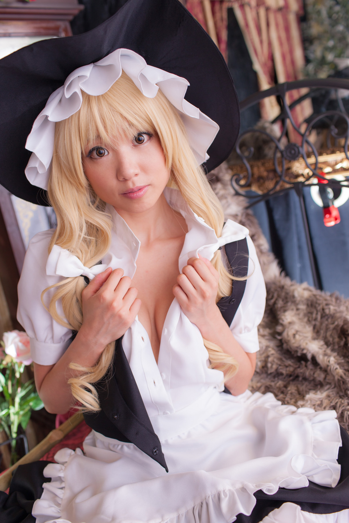 [Cosplay]  Beautiful Marisa Kirisame from Touhou Project