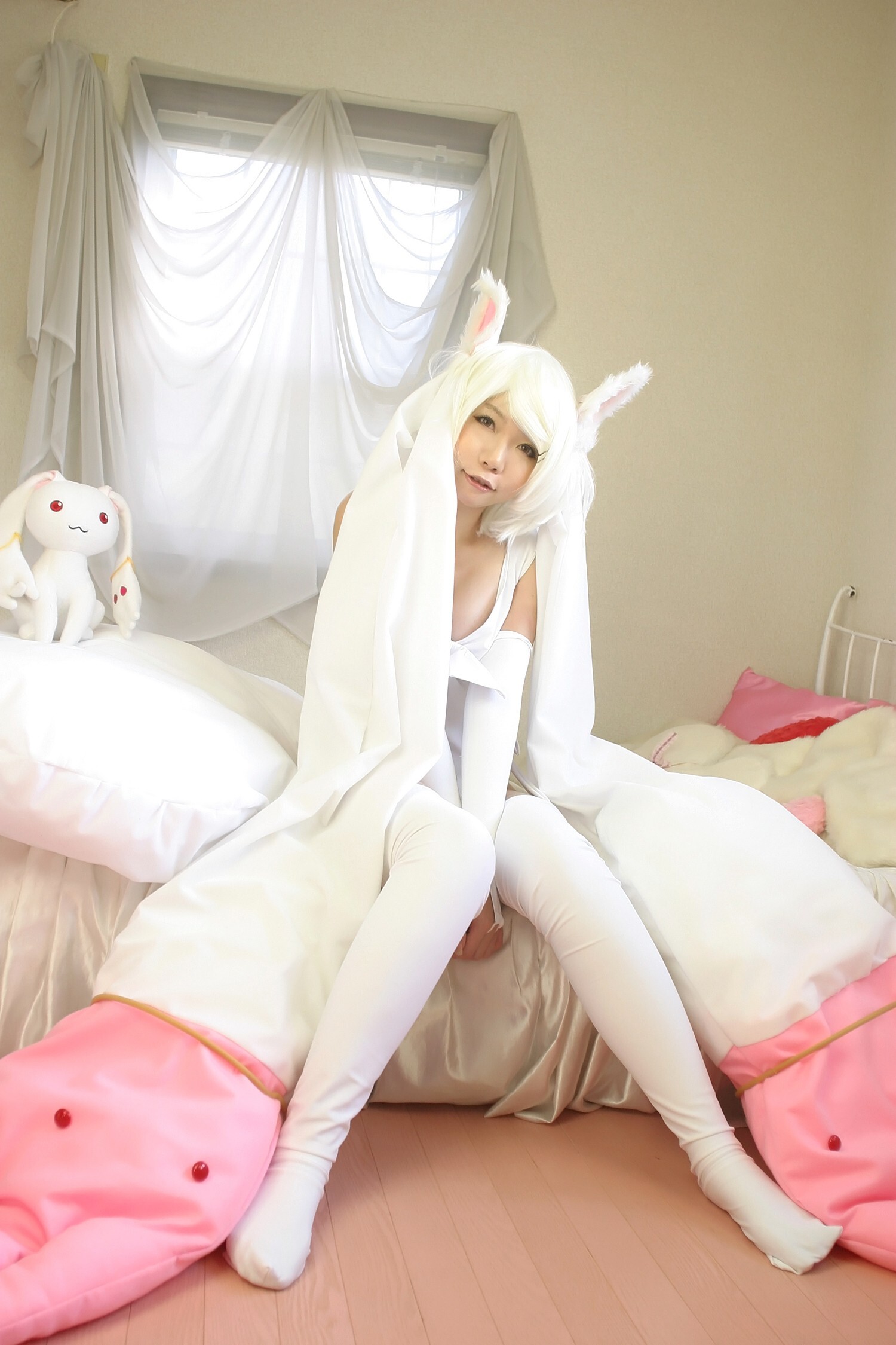 [Cosplay]  Mahou Shoujo Madoka Magika - Kyubey hot cosplay Part.1