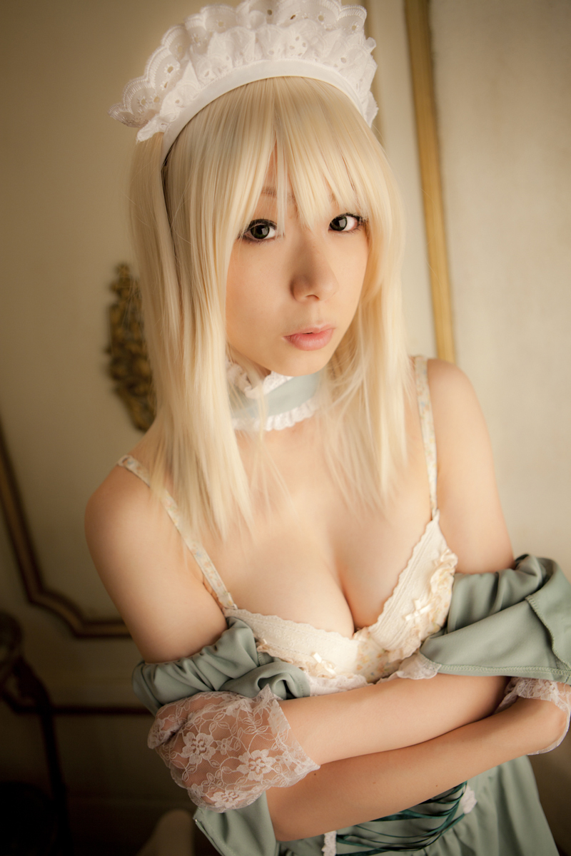 [Cosplay]  Sexy Maid with perfect ass and sexy lingerie