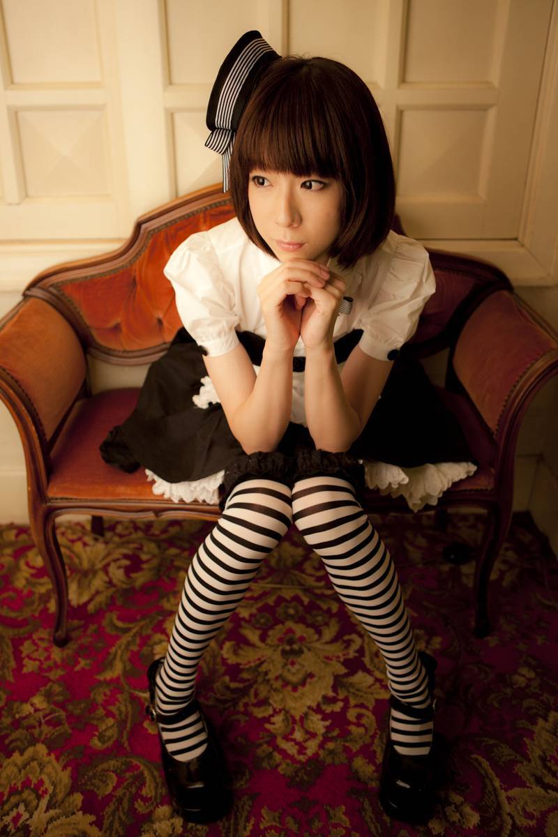 [Cosplay]  Sexy Maid with perfect ass and sexy lingerie