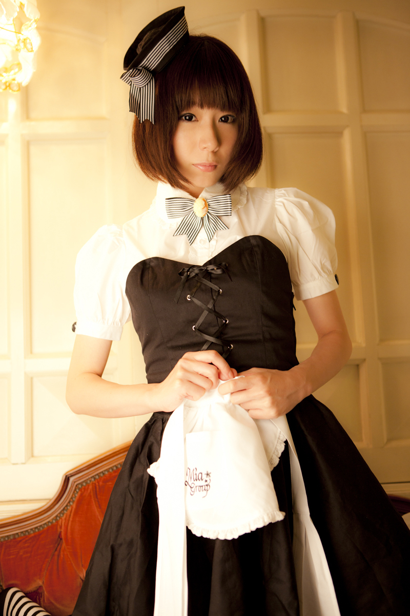 [Cosplay]  Sexy Maid with perfect ass and sexy lingerie