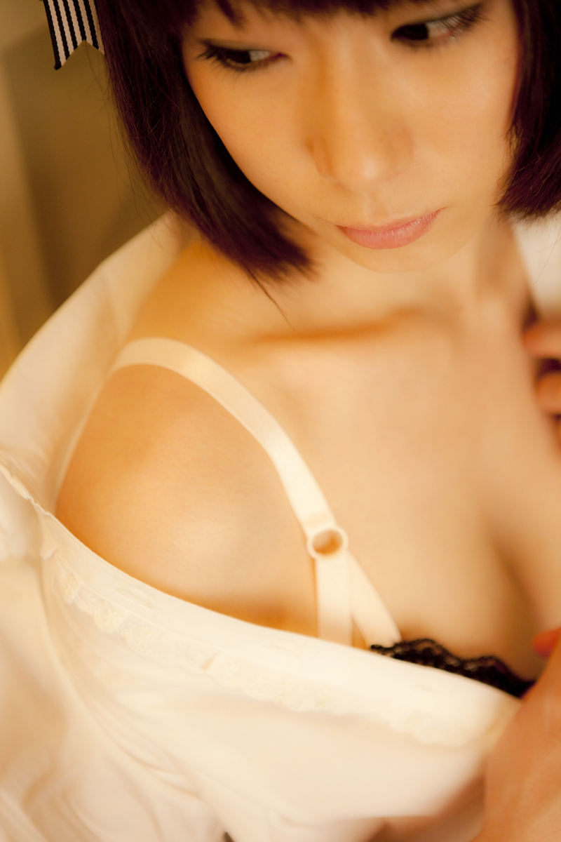 [Cosplay]  Sexy Maid with perfect ass and sexy lingerie