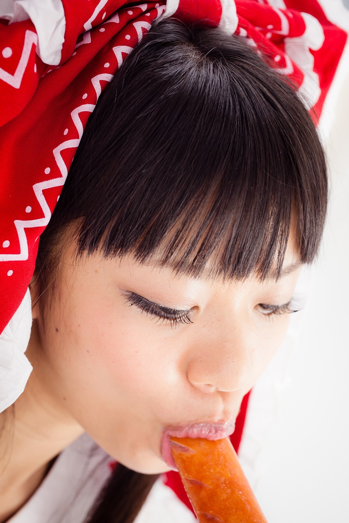 [Cosplay] Touhou Project - Reimu Hakurei with naughty face and great ass and tits