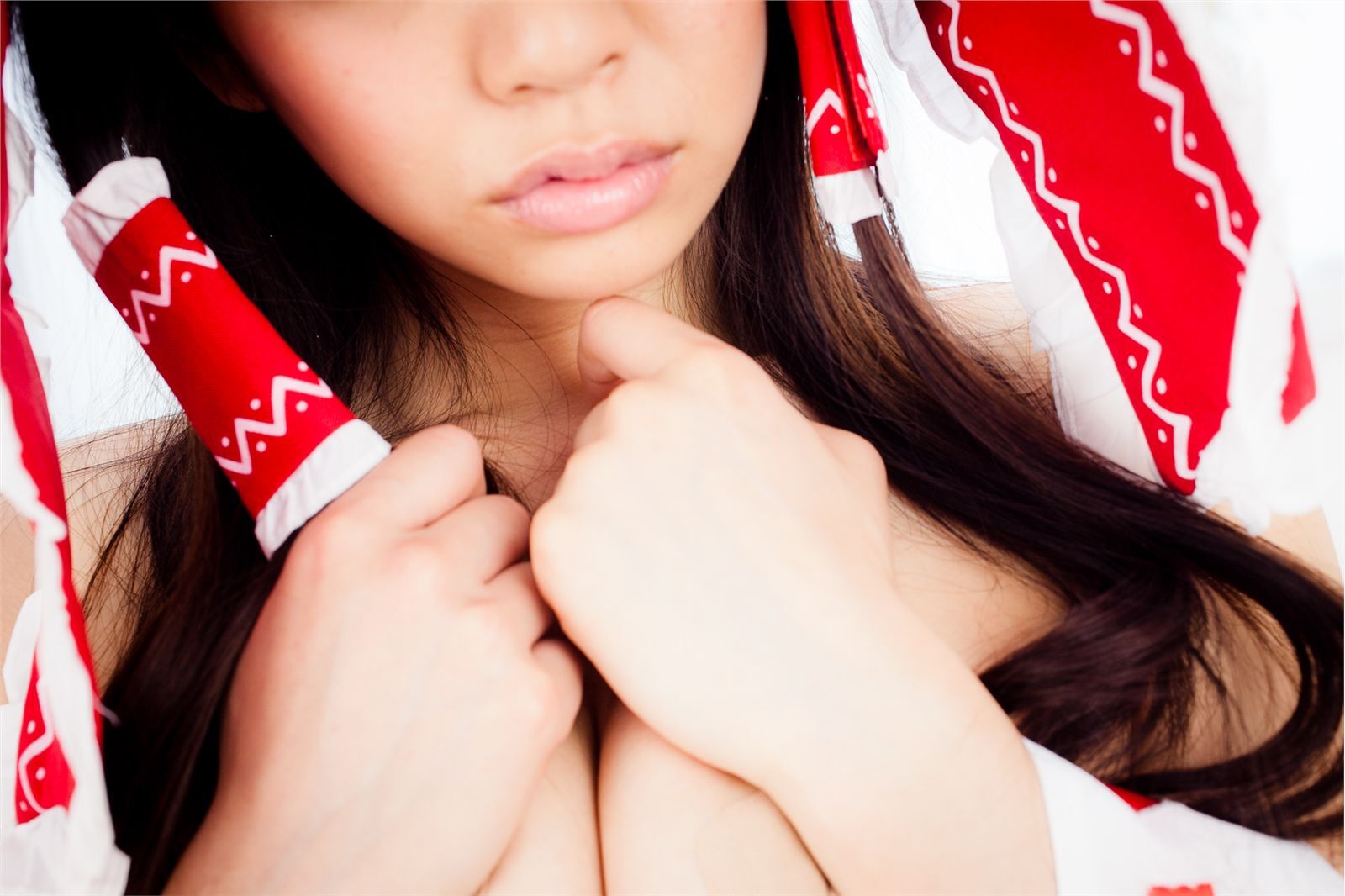 [Cosplay] Touhou Project - Reimu Hakurei with naughty face and great ass and tits