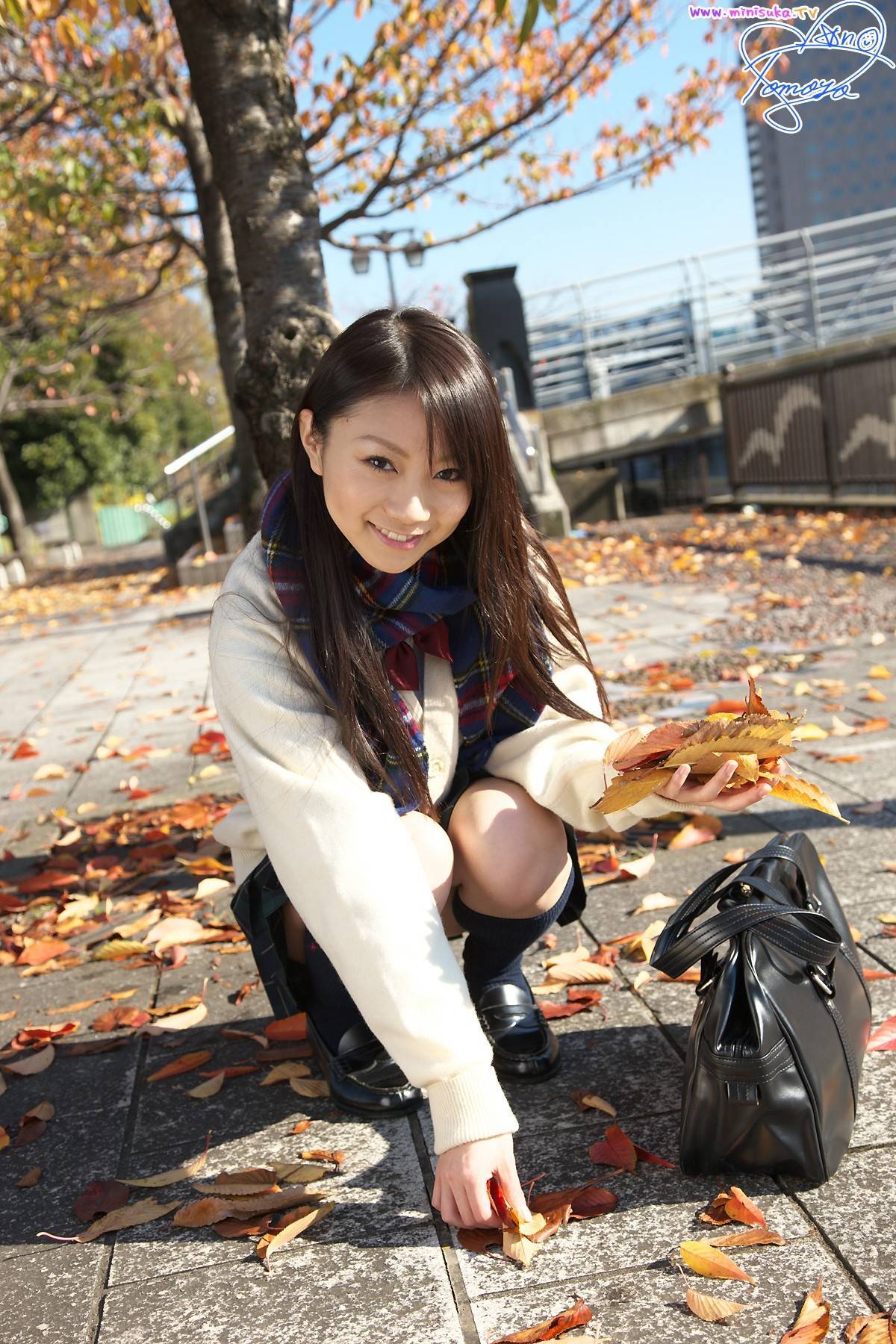 现役女子高生 Tomoyo Hoshino ほしの智世 (1) [Minisuka.tv]