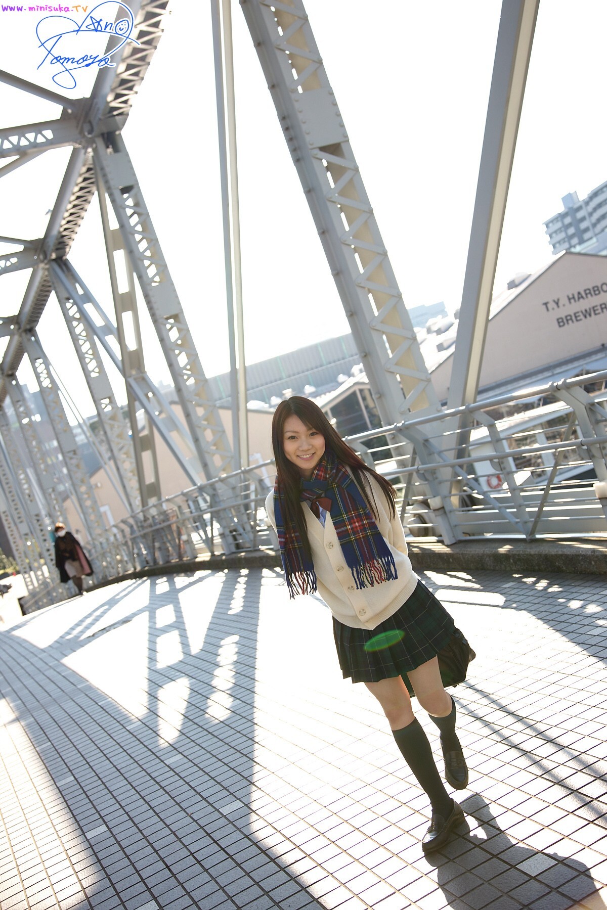 现役女子高生 Tomoyo Hoshino ほしの智世 (1) [Minisuka.tv]