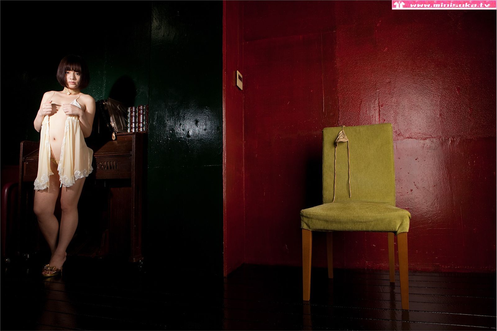 宫野瞳 Hitomi Miyano Vol.01 Minisuka.tv日本性感美女图片