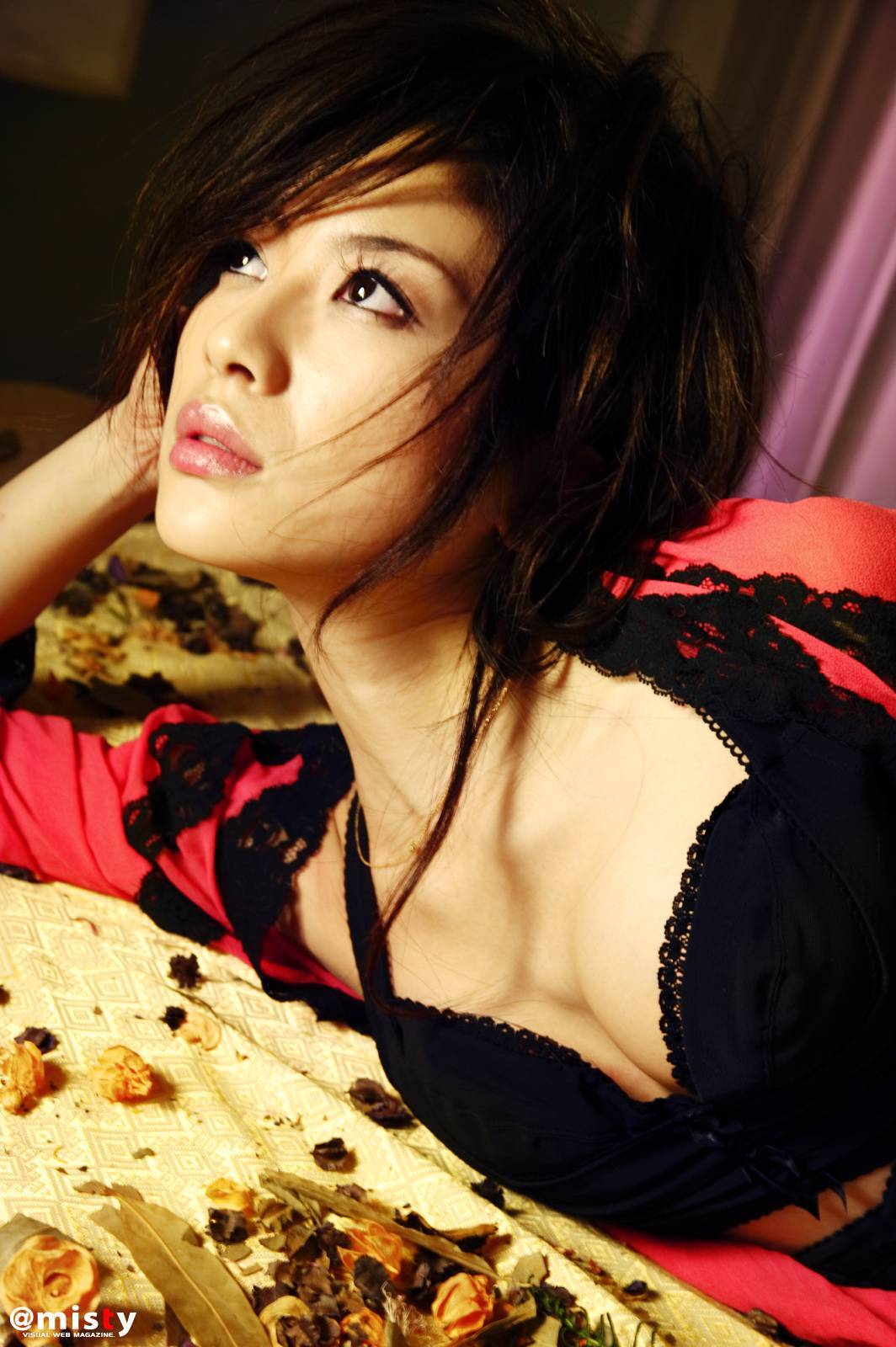 No.262 - Amika Hattan 八反安未果  [@Misty]