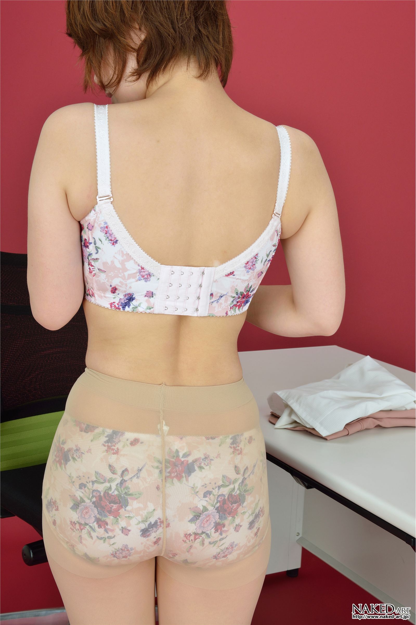 [NAKED-ART]   NO.00604 吉田美矢 新大久保のおばちゃん